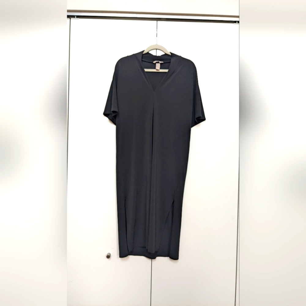 Sophisticated Black V-Neck Dress